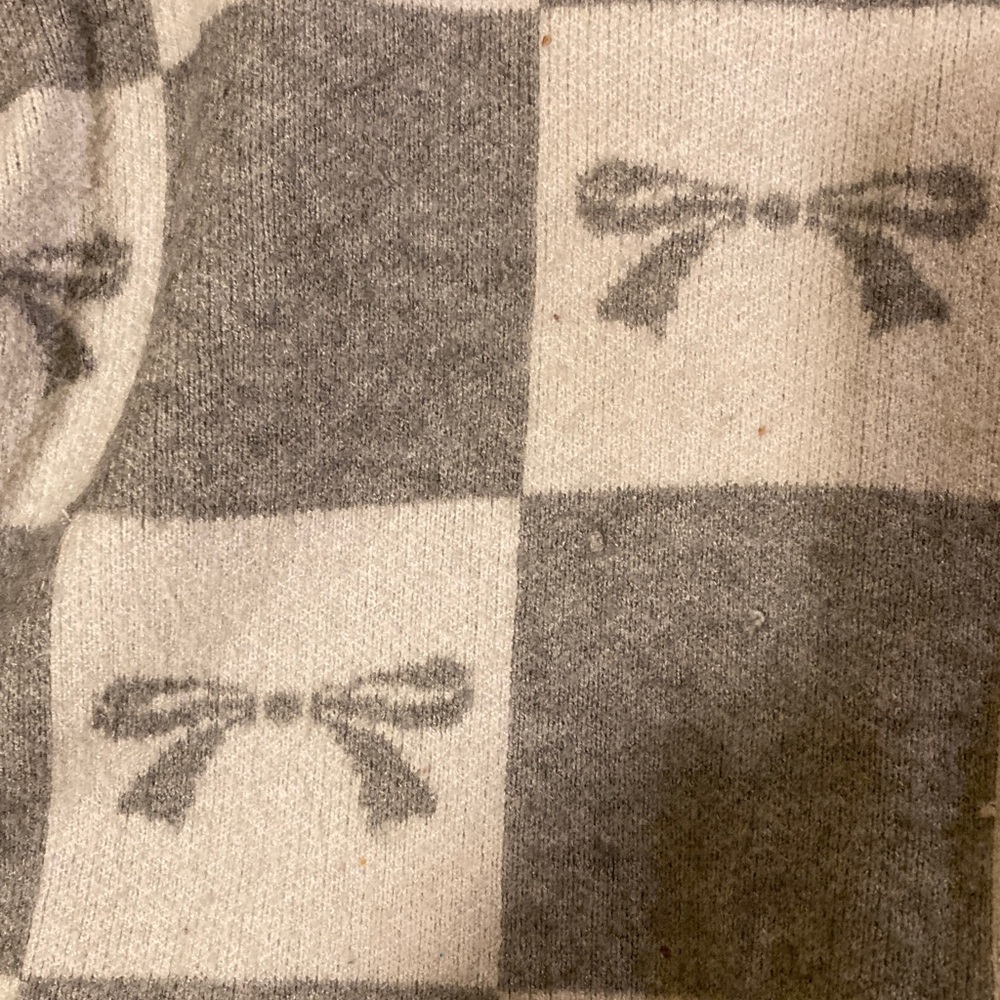 Bow Pattern Sweater - Picture 3 of 4